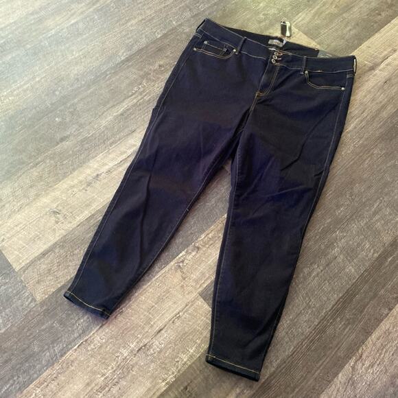 Torrid Super Soft High Rise Jegging - Picture 3 of 13